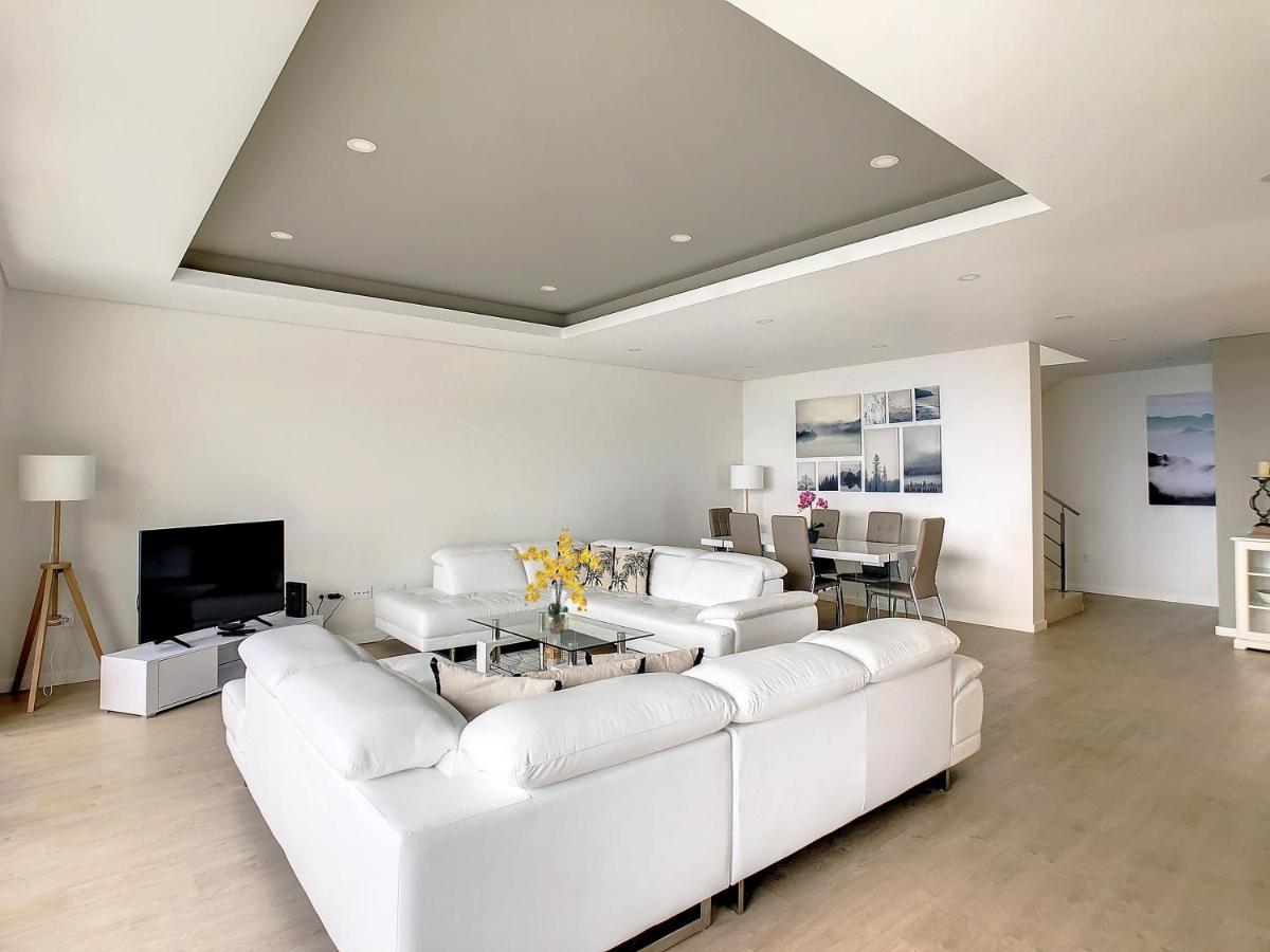 Evoque Villa By Lovelystay Arco da Calheta  Exteriör bild