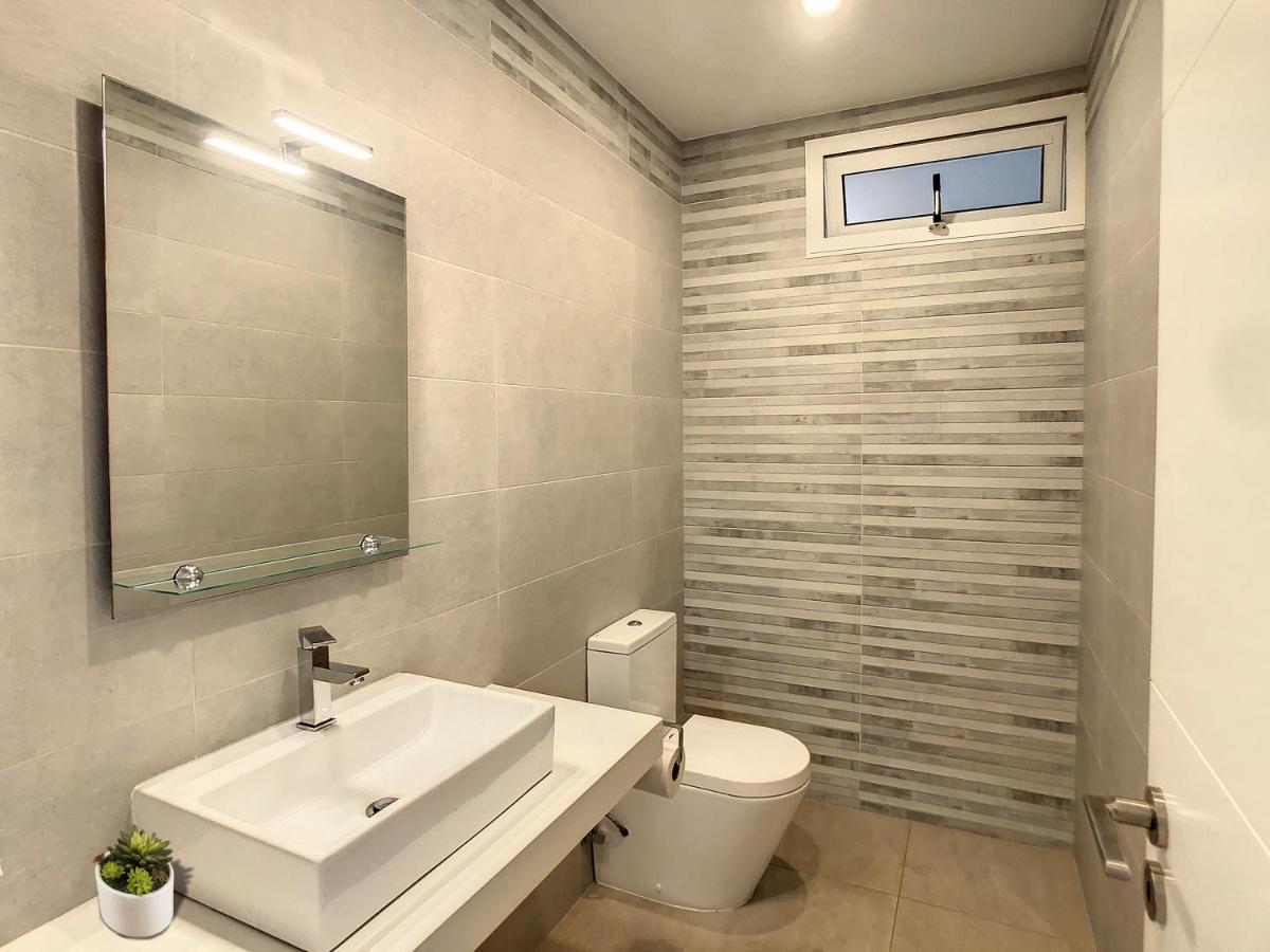 Evoque Villa By Lovelystay Arco da Calheta  Exteriör bild